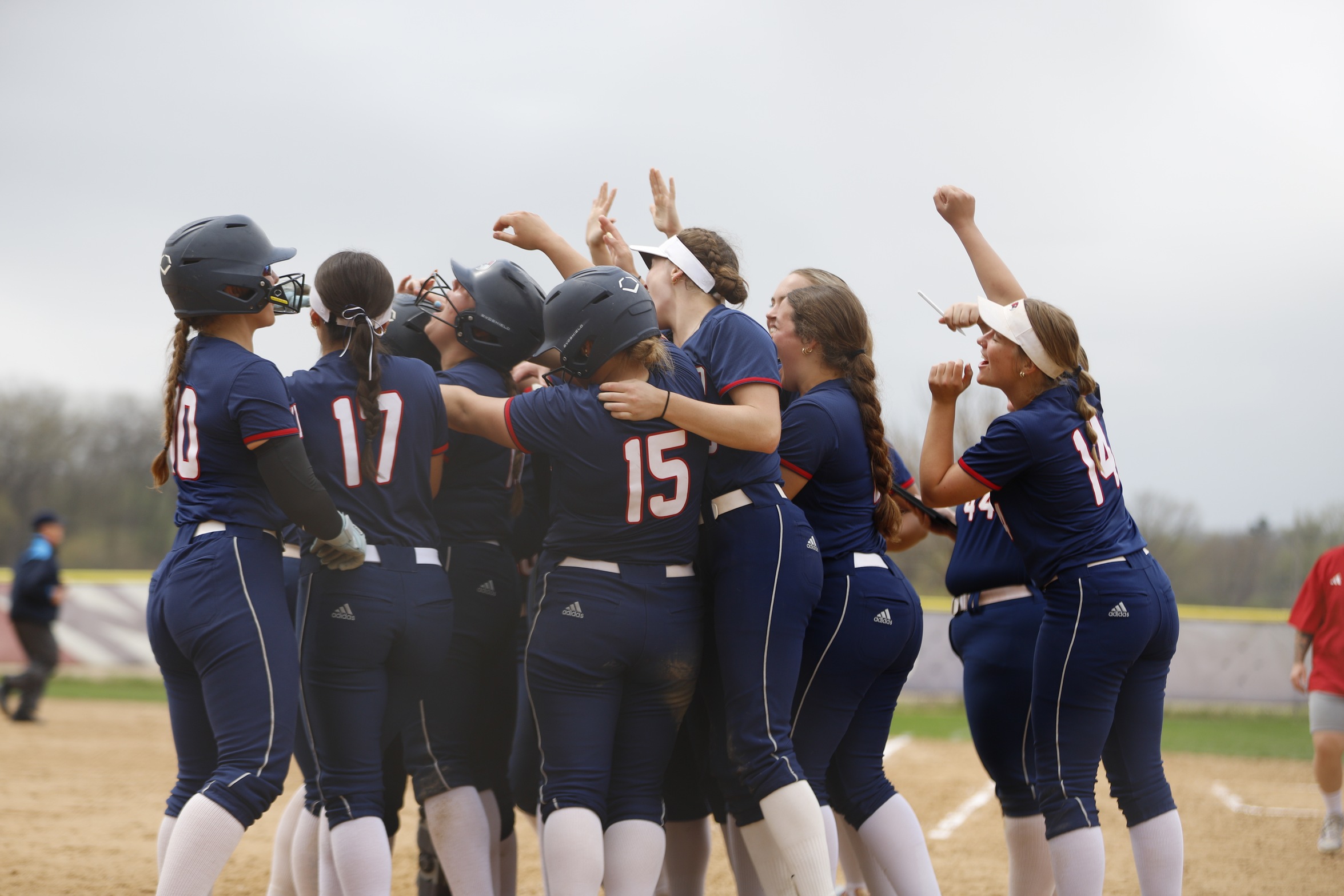 V-Hawks Stun Cougars in Final Series Game
