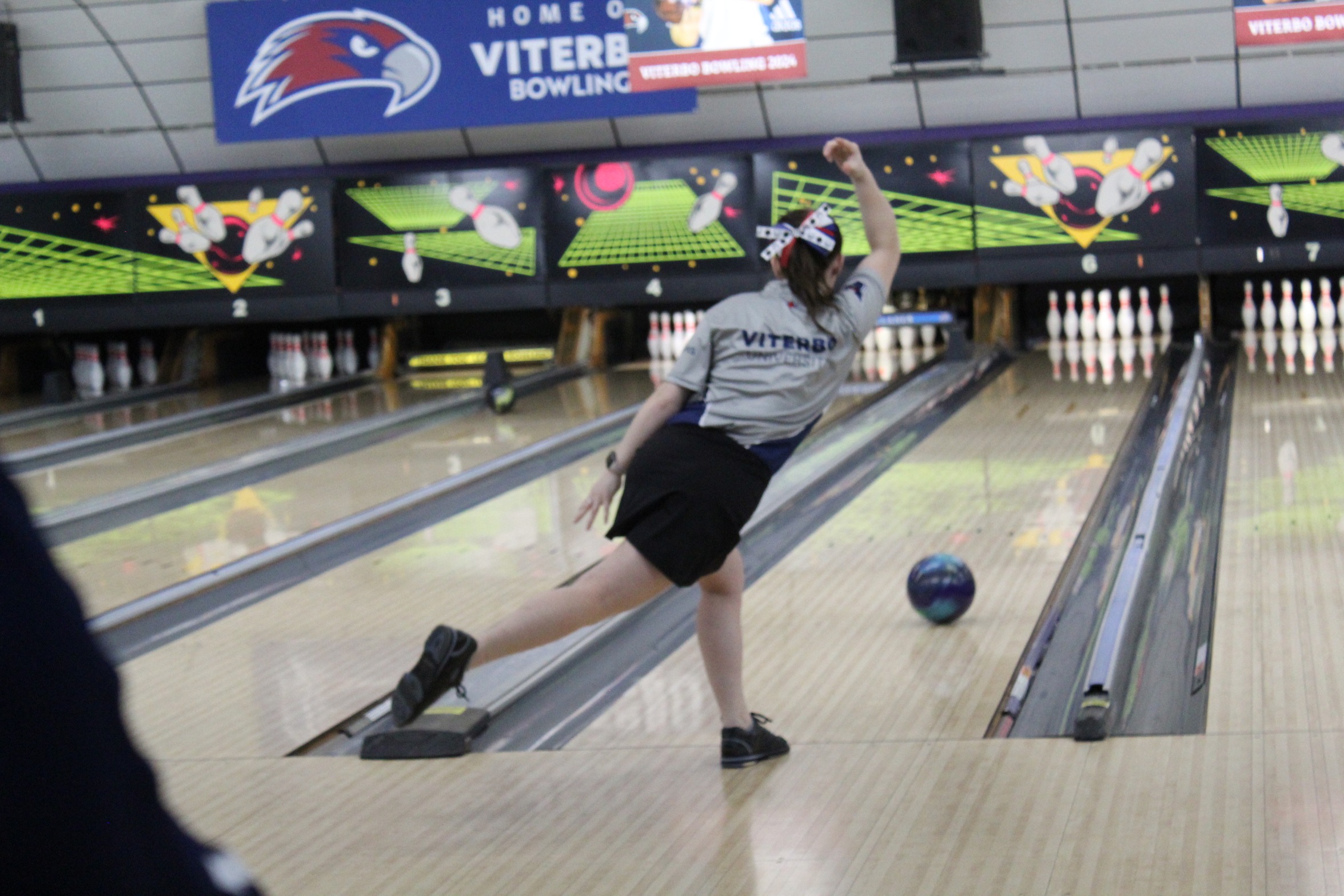 Newbauer Leads V-Hawks at GLBC III