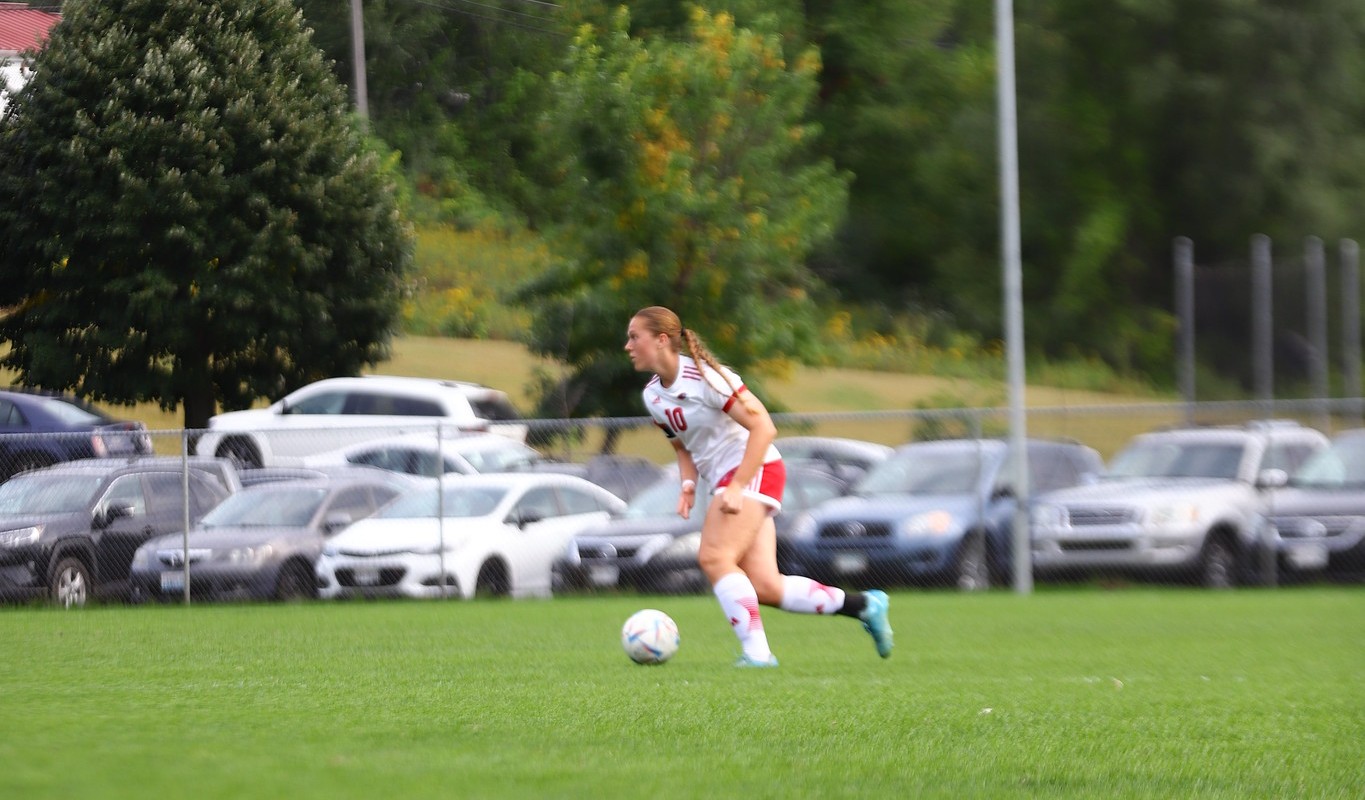 V-Hawks Fall to St. Ambrose